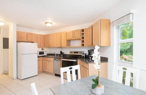 Seven Mile Beach Casa | Cayman Reef Resort #52