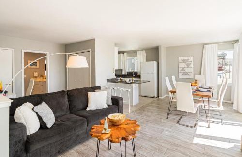 Cayucos Casa | Cayucos Duo 2 Bungalows w Views Lounge Space Pet Friendly