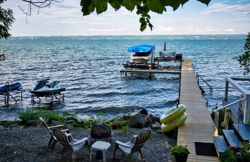 Romulus Cabaña | Cayuga Lake Cottage "El amanecer de las Bermudas"