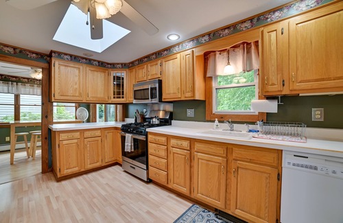 Seneca Falls Cabaña | Cayuga Lake Retreat in Seneca Falls w/ Dock!