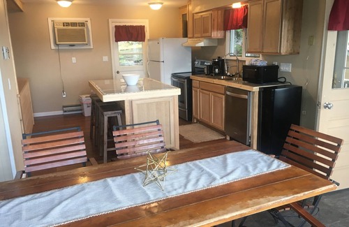 Trumansburg Casa | ¡La propiedad frente al mar del lago Cayuga tiene capacidad para 85+ en 4 acres!