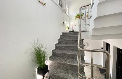 Tirgu Neamt Apartamento | Cazare apartamente LAVI-TOUR Tg Neamț
