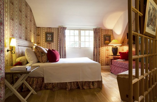Saint-Germain-en-Laye Hotel | Cazaudehore, maison forestière de charme, restaurant gastronomique, terrasse ombragée et jardin