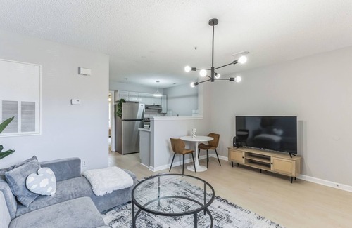 Westover Apartamento | CB 3516-206 Modern Fayetteville Charm