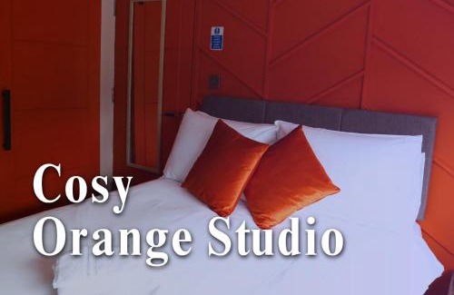 Peterborough Apartamento | CB Stays - Peterborough Cosy Studios with Kitchenette and Ensuite