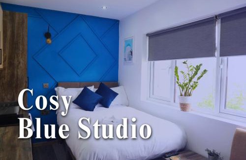 Peterborough Apartamento | CB Stays - Peterborough Cosy Studios with Kitchenette and Ensuite