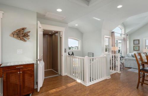 Whalehead Beach Casa | CB26 TJ's Beach Bungalow