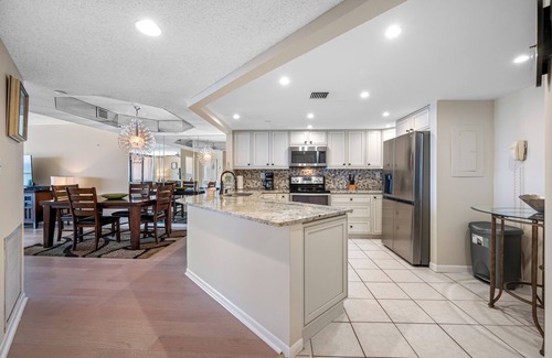 Sand Key Condominio | CBC 1-11B - 2 Bedroom Gulf Front Condo with pool & Hot tub!