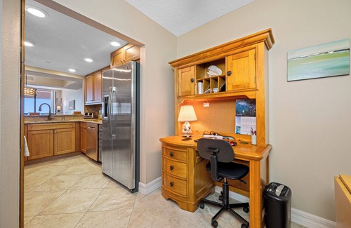 Sand Key Condominio | CBC 1-18C – Beach Front, Pool, Hot Tub, Tennis, Gym & Sauna!