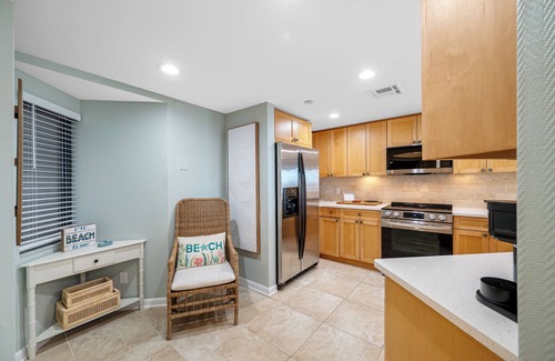 Sand Key Condominio | CBC 2-11B - Beachfront Beauty!