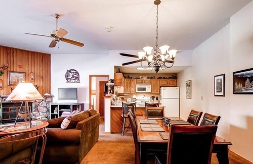 Wildernest Condominio | Cc102 Buffalo Ge 2 Bedroom Condo by Redawning