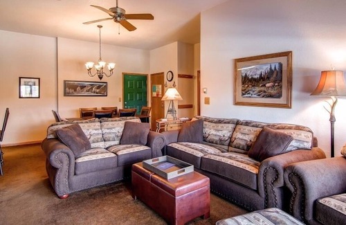 Wildernest Condominio | Cc102 Buffalo Ge 2 Bedroom Condo by Redawning