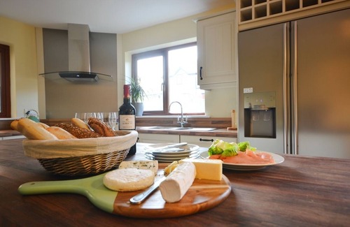 Dingle Casa | Ceann Scribe - ¡Una casa de cinco habitaciones en Dingle Town!