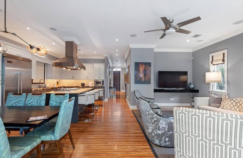 Old Town Villa | CEASAR'S PARADISE - A MODERN LUXURY RETREAT W/ 4+ Bedrooms/ 5.5 Baths