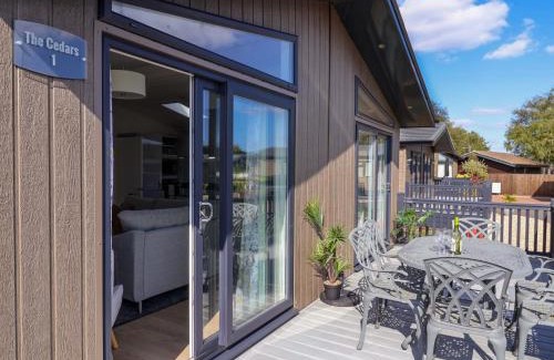Combpyne Casa | Cedar 1