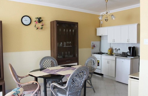 Zalakaros Apartamento | Cedar Apartment 1 - Una Habitación Piso, Capacidad 4