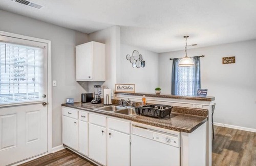 Memphis Casa | Cedar Ave Escape