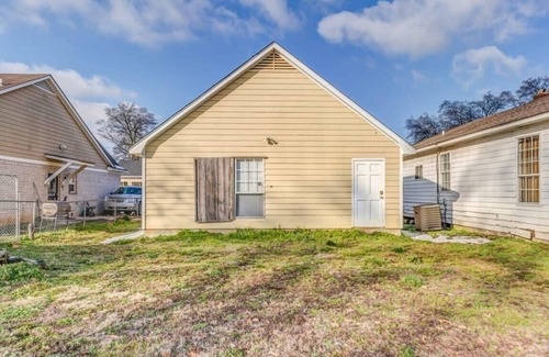 Memphis Casa | Cedar Ave Escape