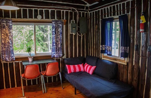 North Frontenac Casa | Cedar Cabin - North Frontenac Lodge