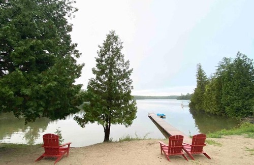 North Frontenac Casa | Cedar Cabin - North Frontenac Lodge