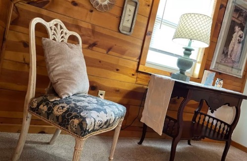 Pierceville Casa | Cedar Chest