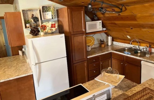 Pierceville Casa | Cedar Chest
