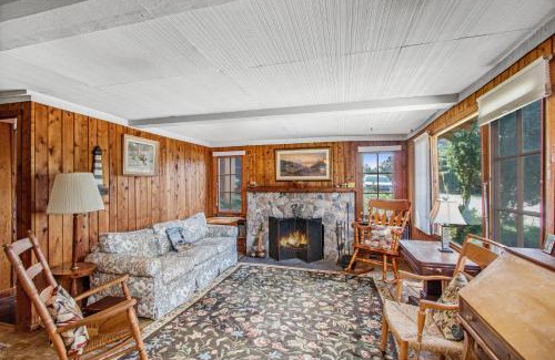 Lake Township Casa | Cedar Cot & Cedar Tot
