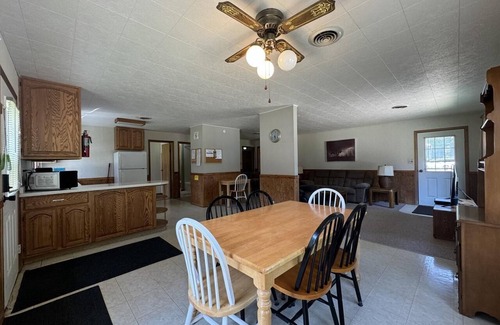 Butternut Casa | Cedar Cove Cabin 1