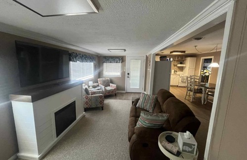 Sevierville Casa | Cedar Cove Hideaway -Douglas Lake 2 bd,2 ba -boat launch & dock. Pet friendly!