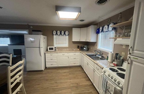 Sevierville Casa | Cedar Cove Hideaway -Douglas Lake 2 bd,2 ba -boat launch & dock. Pet friendly!