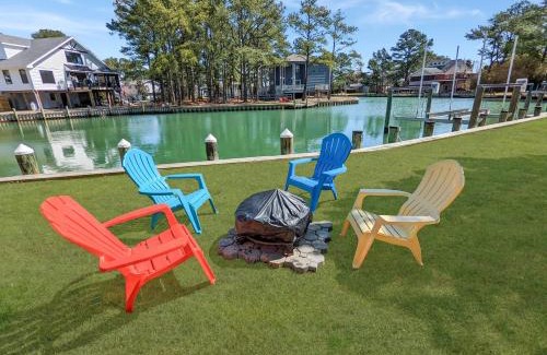 Deep Hole Casa | Cedar Cove - Waterfront home with Fire pit!