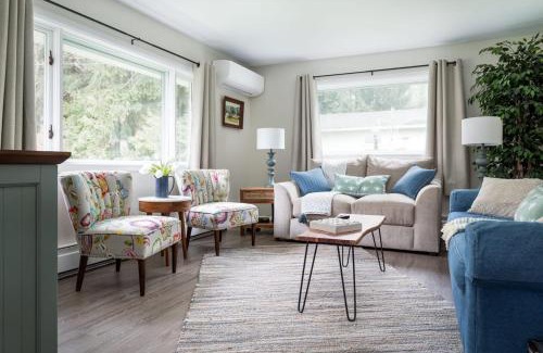 Greilickville Casa | Cedar Creek Cottage Close to Downtown Traverse City Beaches and the TART Trail
