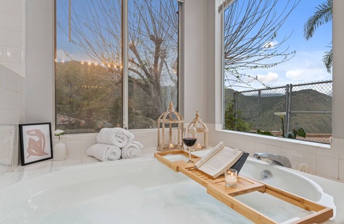 Ramona Casa | Cedar Creek Falls - Mountain and Milky Way Star Views!!!