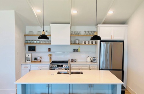 Kemp Casa | Cedar Creek lakefront, open water views