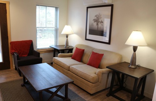 New Haven Cabina | Cedar Creek