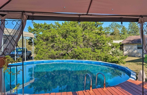 Cedar Creek Casa | Cedar Creek Vacation Rental on 15 Acres w/ Hot Tub