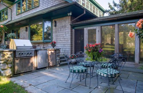 North Sea Casa | Cedar Crest Retreat