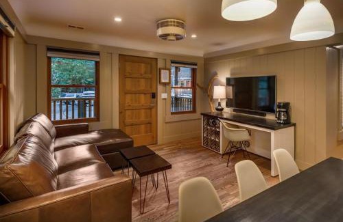 Homewood Casa | Cedar Crest - Sparrow Cottage 1