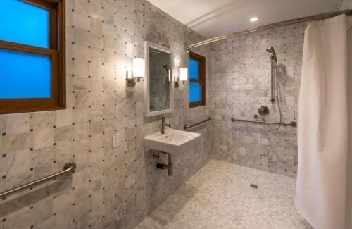 Homewood Casa | Cedar Crest - Sparrow Cottage 1