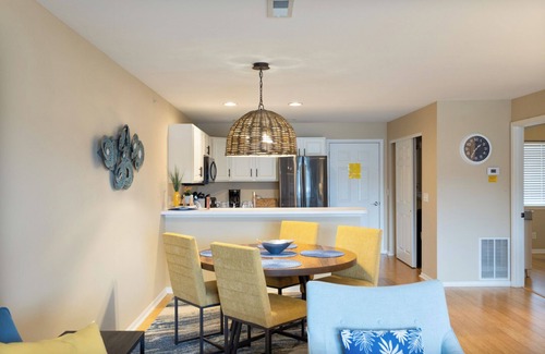 Camdenton Condominio | Cedar Glen 238-1I - Lovely Ground Floor Condo with Walkout to Pool!