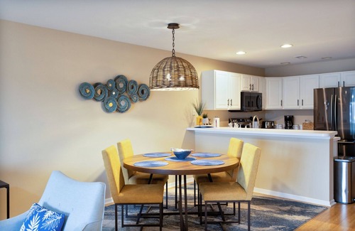 Camdenton Condominio | Cedar Glen 238-1I - Lovely Ground Floor Condo with Walkout to Pool!
