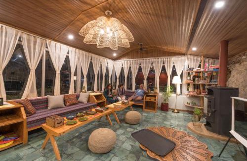 Chharabra Cabina | Cedar Hill Lodge - A Boutique Homestay