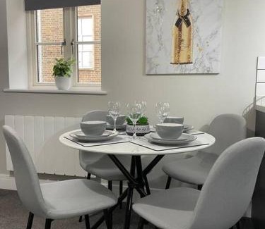 King's Lynn Apartamento | Cedar House - A modern 2 bedroom house with free parking in the town centre! by ShortStays4U