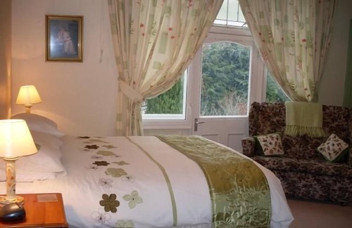 Matlock Cama Y Desayuno | Cedar House B&B