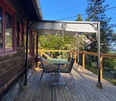 Roberts Creek Casa | Cedar House Ocean View & Access