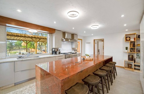 Paso Robles Casa | Cedar House | Pickleball, Saltwater Pool, Sauna