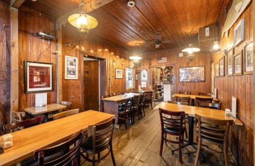 Cedar Key Apartamento | Cedar Keys Island Hotel in downtown