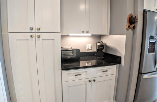 Weirs Beach Condominio | Cedar Lodge 302. 1 bedroom condo with Lake Winni views!