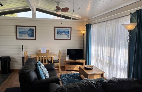 Heacham Cabina | Cedar Lodge, Cedar Springs, Heacham. A solo 5 minutos a pie de la playa.