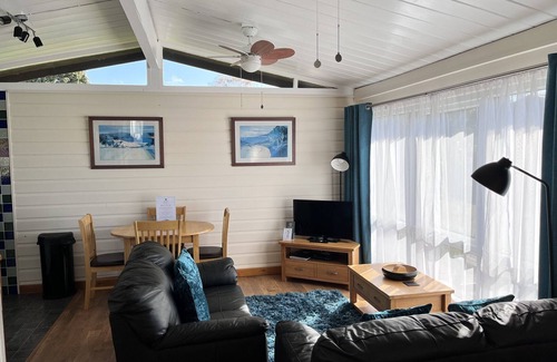 Heacham Cabina | Cedar Lodge, Cedar Springs, Heacham. A solo 5 minutos a pie de la playa.
